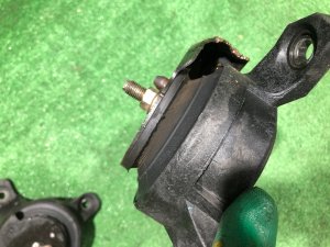 Подушки двигателя SUBARU LEGACY LANCASTER OEM 41022AE100 41022AE110 BHE BEE 2002 EZ30