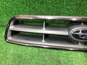 Решетка радиатора SUBARU LEGACY LANCASTER OEM 91121AE260 BHE BH9 2002 SILVER/GREY 1U2