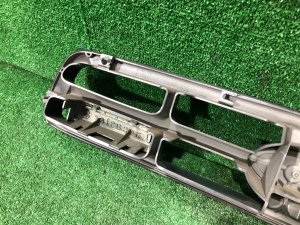 Решетка радиатора SUBARU LEGACY LANCASTER OEM 91121AE260 BHE BH9 2002 SILVER/GREY 1U2