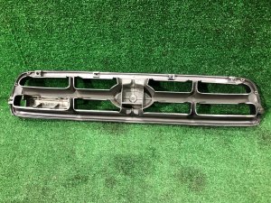 Решетка радиатора SUBARU LEGACY LANCASTER OEM 91121AE260 BHE BH9 2002 SILVER/GREY 1U2
