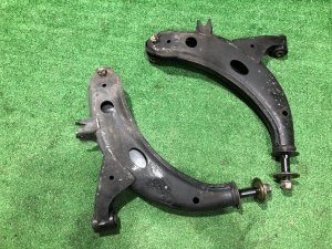 Рычаги передние 20202AE000 20202AE010 SUBARU LEGACY LANCASTER