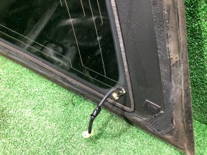 Стекло багажника правое целый молдинг SUBARU LEGACY LANCASTER OEM 65210AE250NB BHE BH9 BH5 2002