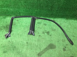 Уплотнитель дверей правый 63521AE020 SUBARU LEGACY LANCASTER