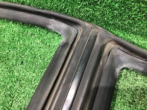 Уплотнитель дверей правый SUBARU LEGACY LANCASTER OEM 63521AE020 BHE BH9 BH5 BE5 BE9 BEE 2002 SILVER/GREY 1U2