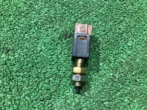 Концевик педали тормоза SUBARU LEGACY OEM 83311AA011 BH5 2000 EJ206 AT