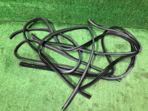 Уплотнители дверей 63511FJ000, 63511FJ010, 63512FJ021, 63512FJ031 SUBARU WRX STI