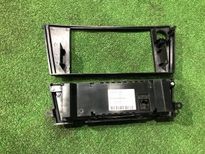 Блок климат контроля с рамкой . 2-х зоный SUBARU OUTBACK BPE 2008 EZ30D AT