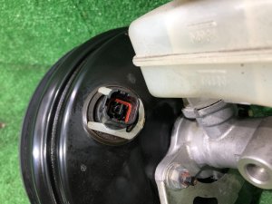Главный тормозной цилиндр SUBARU OUTBACK OEM 26401AG060, 26402AG220 BPE 2008 EZ30D AT