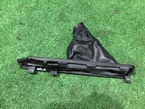 Кожух ручника SUBARU OUTBACK OEM 92123AG101JC BPE 2008 Silver Metallic C6Z