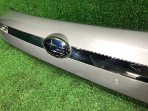 Накладка пятой двери SUBARU OUTBACK OEM 91710AG020MD, 91710AG021MD BPE 2008 Silver Metallic C6Z