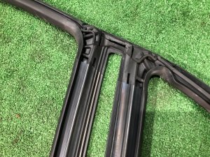 Уплотнитель дверей левый SUBARU OUTBACK OEM 63521AG010 BPE 2008 Silver Metallic C6Z