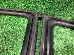 Уплотнитель дверей правый SUBARU OUTBACK OEM 63521AG000 BPE 2008 Silver Metallic C6Z