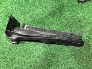 Крепление заднего бампера левое 57731AG151 SUBARU OUTBACK