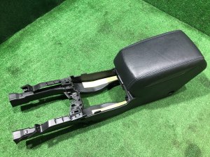 Бардачок подлокотник кожа SUBARU LEGACY OEM 92114AJ190VH BMG BM9 BM 2013 White Pearl 37J