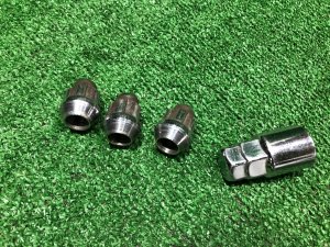 Гайки колес секретки McGard SUBARU LEGACY OEM 12345678 BMG BM9 BM 2013