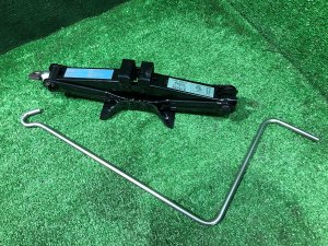 Домкрат SUBARU LEGACY OEM 97032FG010 BMG BM9 BM 2013