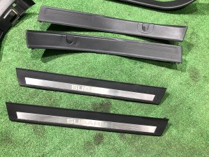 Накладки на пороги SUBARU LEGACY OEM 94060AJ040VH, 94060AJ071, 94061AJ020, 94061AJ030 BMG BM9 BM 2013 White Pearl 37J