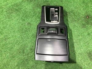 Пластик вокруг селектора подстаканник 92122AJ030, 92134AJ040 SUBARU LEGACY