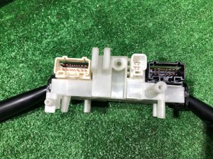 Блок подрулевых переключателей SUBARU IMPREZA OEM 83111FE020 GDA, GDB, GD 2002 EJ205 AT
