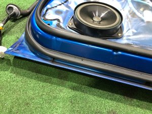 Дверь передняя правая SUBARU IMPREZA OEM 60009FE001 GDA, GDB, GD 2002 Blue 02C
