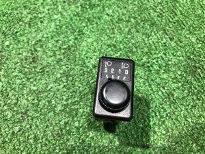 Кнопка корректора фар 83011FE010 SUBARU IMPREZA