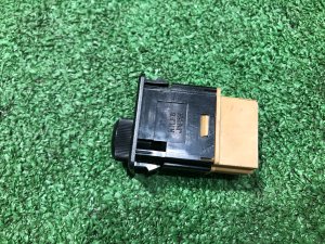 Кнопка корректора фар SUBARU IMPREZA OEM 83011FE010 GDA, GDB, GD 2002 EJ205 AT