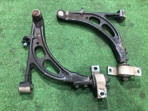 Рычаги передние 20202FE000, 20202FE010 SUBARU IMPREZA