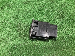 Кнопка Power/HOLD SUBARU IMPREZA OEM 83245FE000 GDA 2002 EJ205 AT