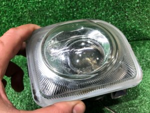 Фара противотуманная левая SUBARU LEGACY OEM 84501AE190 BEE 2002
