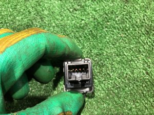 Кнопка trc off SUBARU LEVORG OEM 83002FJ000 VMG 2015