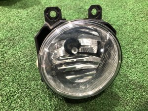 Фара противотуманная правая 84501AJ060 SUBARU LEVORG