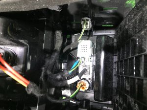 Бардачок подлокотник LAND ROVER RANGE ROVER SPORT OEM LR100257 2019