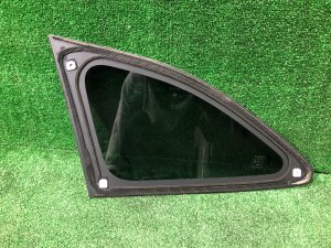 Стекло багажника правое SUBARU LEVORG OEM 65210VA100 VM4 2016