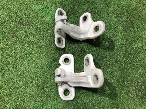 Петли двери передней правой LR073599, LR073595 LAND ROVER RANGE ROVER SPORT