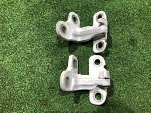 Петли двери передней левой LR073596, LR073600 LAND ROVER RANGE ROVER SPORT