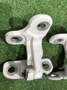 Петли двери задней правой LAND ROVER RANGE ROVER SPORT OEM LR073595, LR073599 2019