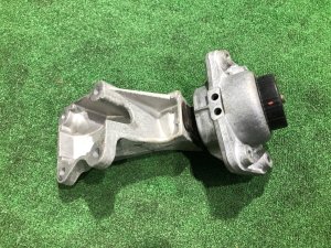 Подушка двигателя LR123914, JPLA6A003CC LAND ROVER RANGE ROVER SPORT