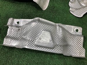 Тепловые экраны глушителя LAND ROVER RANGE ROVER SPORT OEM LR092621, LR136830 2019 PТ204