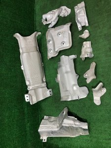 Тепловые экраны глушителя LAND ROVER RANGE ROVER SPORT OEM LR092621, LR136830 2019 PТ204