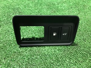 Кнопка багажника/бензобака LR040338 LAND ROVER RANGE ROVER SPORT