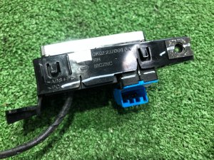 Кнопка центрального замка задняя правая LAND ROVER RANGE ROVER SPORT OEM LR071264 2019