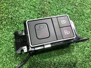 Кнопка центрального замка задняя правая LAND ROVER RANGE ROVER SPORT OEM LR071264 2019