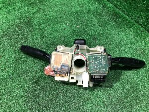 Блок подрулевых переключателей SUBARU FORESTER OEM 83111FC410 SF5 1998 EJ202 MT