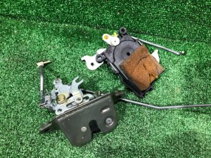 バックドアロック SUBARU FORESTER OEM 60311FC000 SF5 1998 silver 792