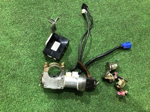 Замок зажигания Комплект замков 83121FC090, 83121FC091 SUBARU FORESTER
