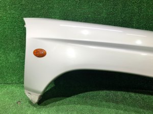 Guarda-lamas dianteiro direito SUBARU FORESTER OEM 57120FC000 SF5 1998 silver 792