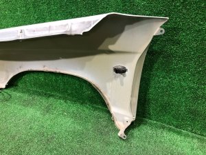 Guarda-lamas dianteiro direito SUBARU FORESTER OEM 57120FC000 SF5 1998 silver 792