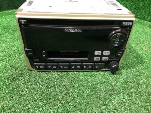 Магнитофон Y39-1220-01 SUBARU FORESTER