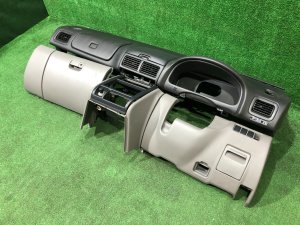 Salpicadero свап SUBARU FORESTER OEM 66120FC521OE, 66040FC000OE, 66062FC520OE SF5 1998 silver 792