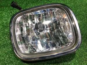 Farol de nevoeiro esquerdo SUBARU FORESTER OEM 84501FC010 SF5 1998